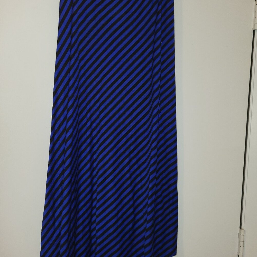 NWOT Ladies "AB Studio" Blue/Black Maxi Skirt (L)